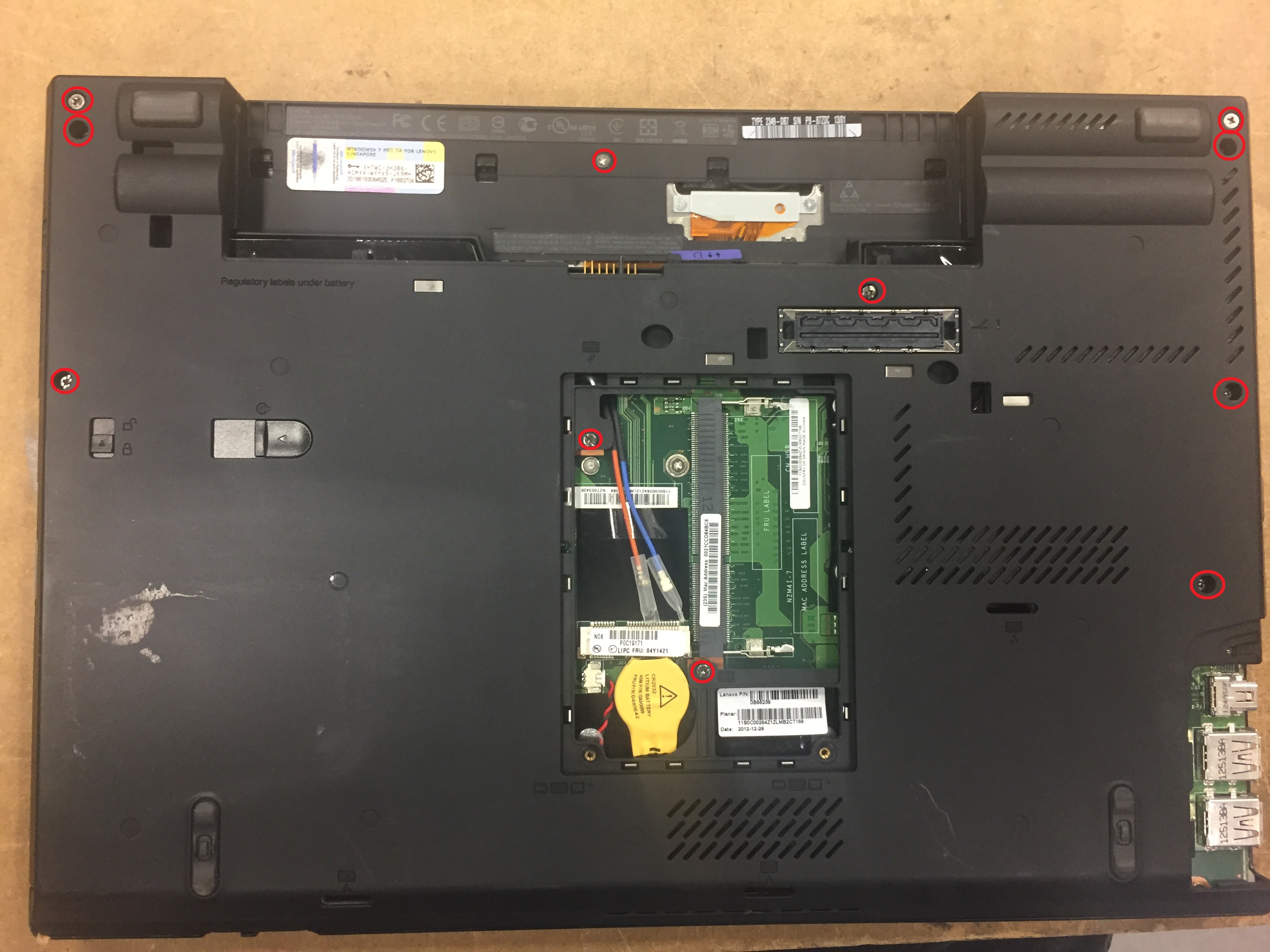 Lenovo T430 bottom screws